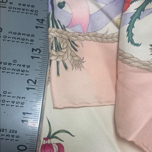 Gucci Floral Silk Scarf - Multicolor - Picture 3 of 11